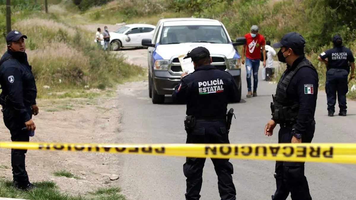 Hallan un cadaver encobijado en la guadalupana